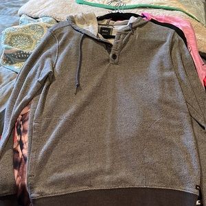 RVCA small hoodie in EUC